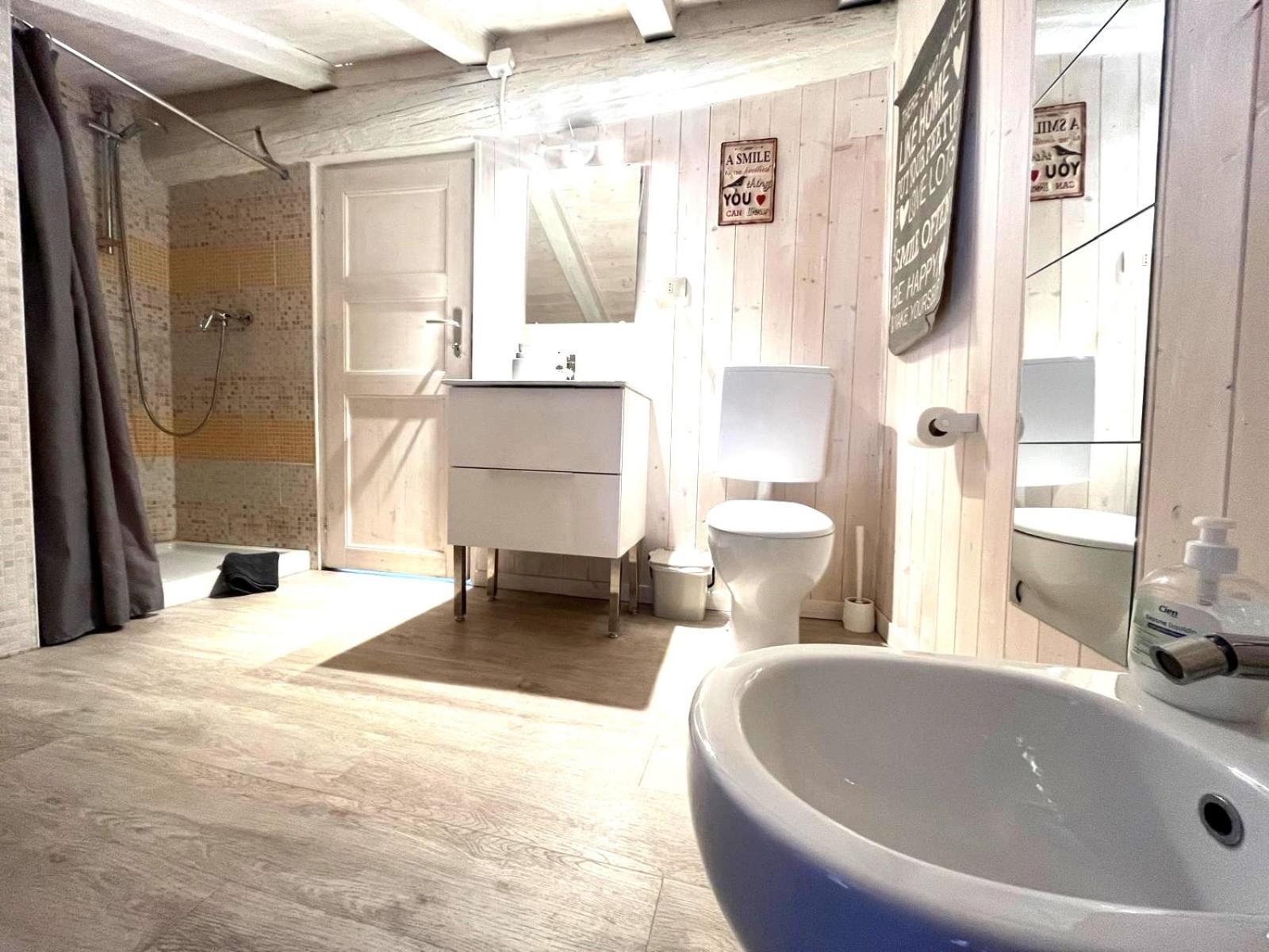 Il Piccolo Loft Nel Cuore Antico Di Aosta - You & Me Case Vacanza Exterior photo